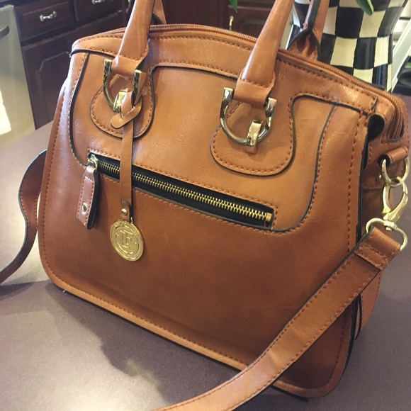 London Fog Handbags - London Fog Leather purse